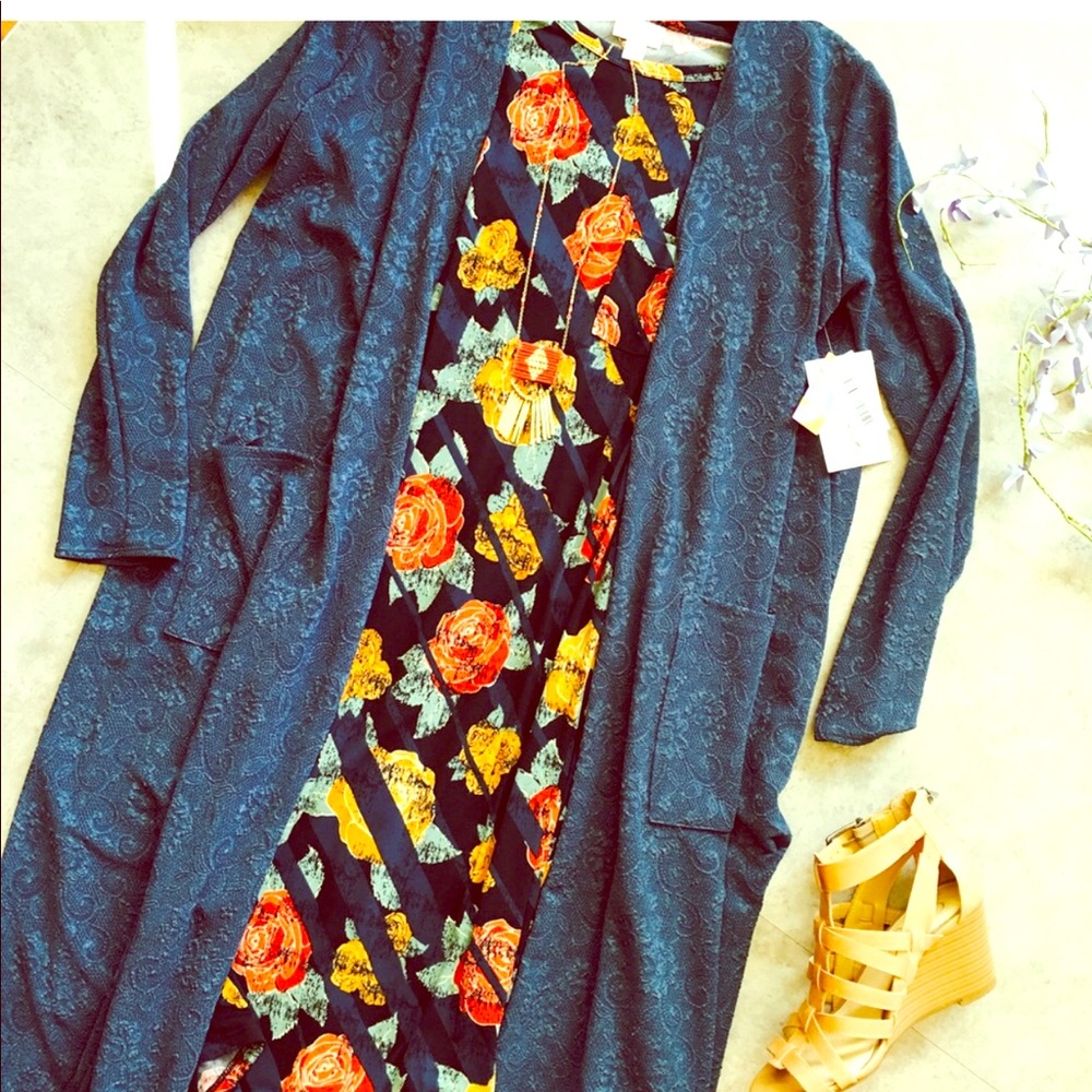***lularoe exact outfit** in large.